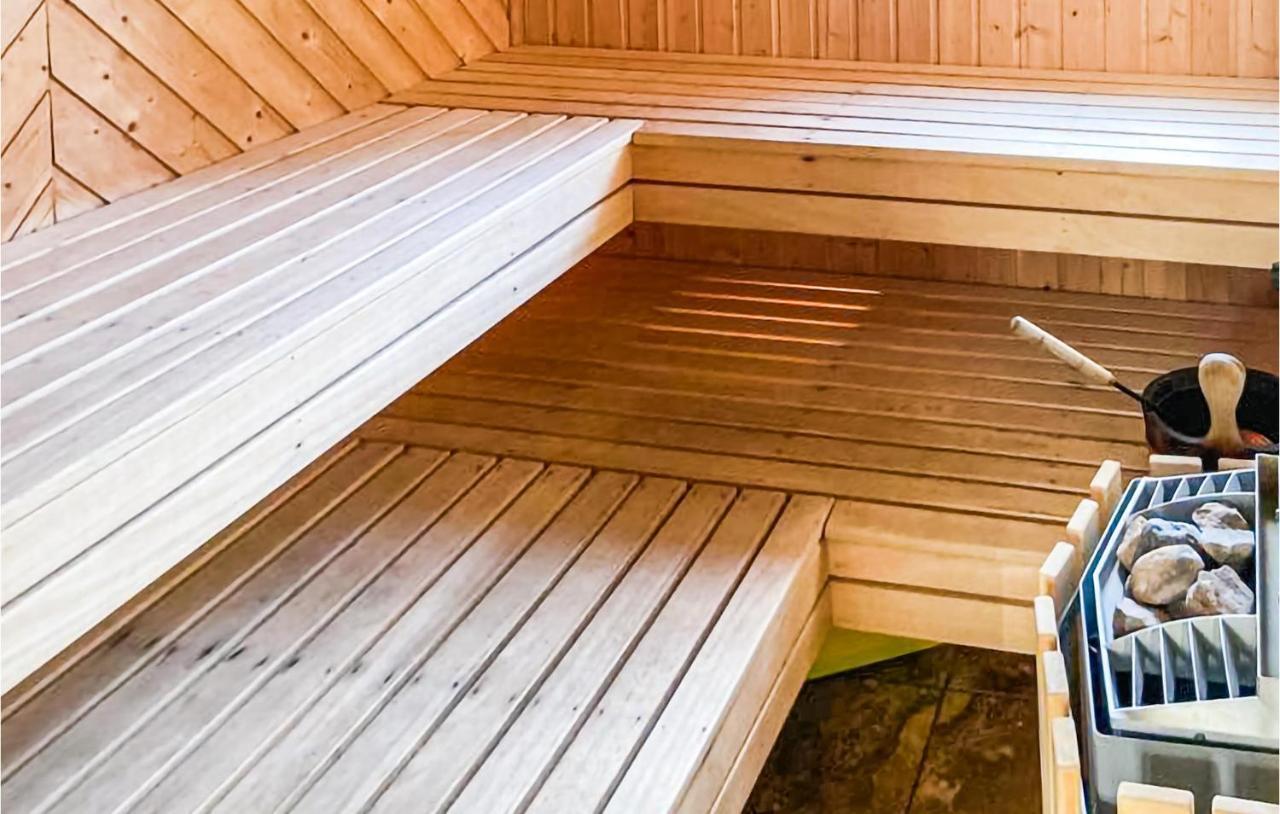 Cozy Home In Saerna With Sauna Fjatervalen Dış mekan fotoğraf